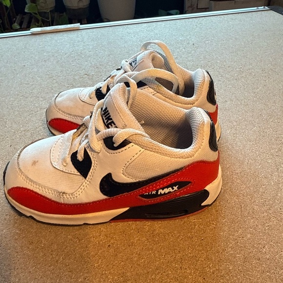 Nike Kids Red and White Sneakers - Picture 3 of 4